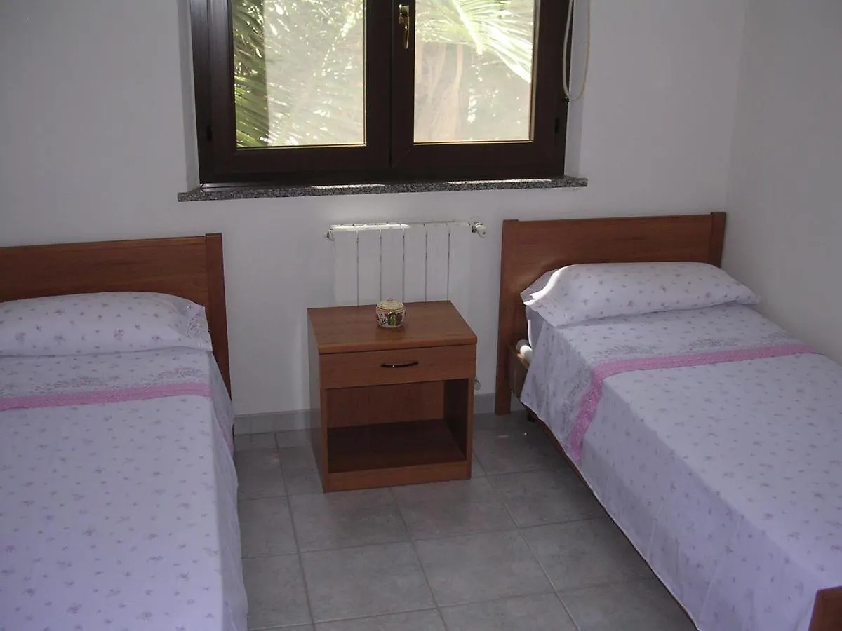Appartamenti Famiglia Pinna - Sa Domu Antiga - Càbras Ιταλία