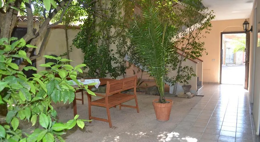 Appartamenti Famiglia Pinna - Sa Domu Antiga - Càbras Διαμέρισμα